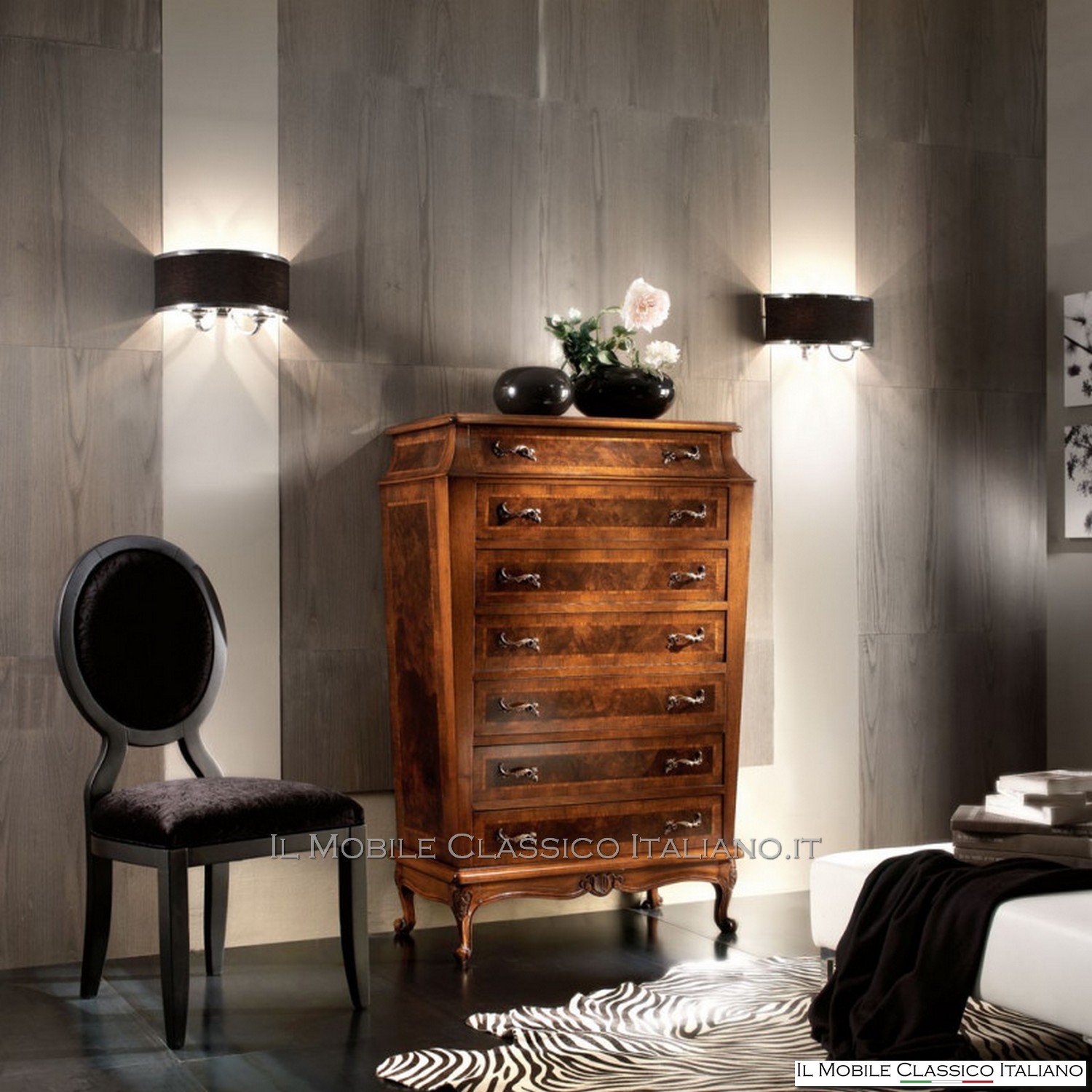 Cassettiera intarsiata Maggiolini